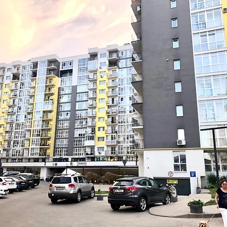 Apartamento Osapart Shevchenka 21 Leópolis